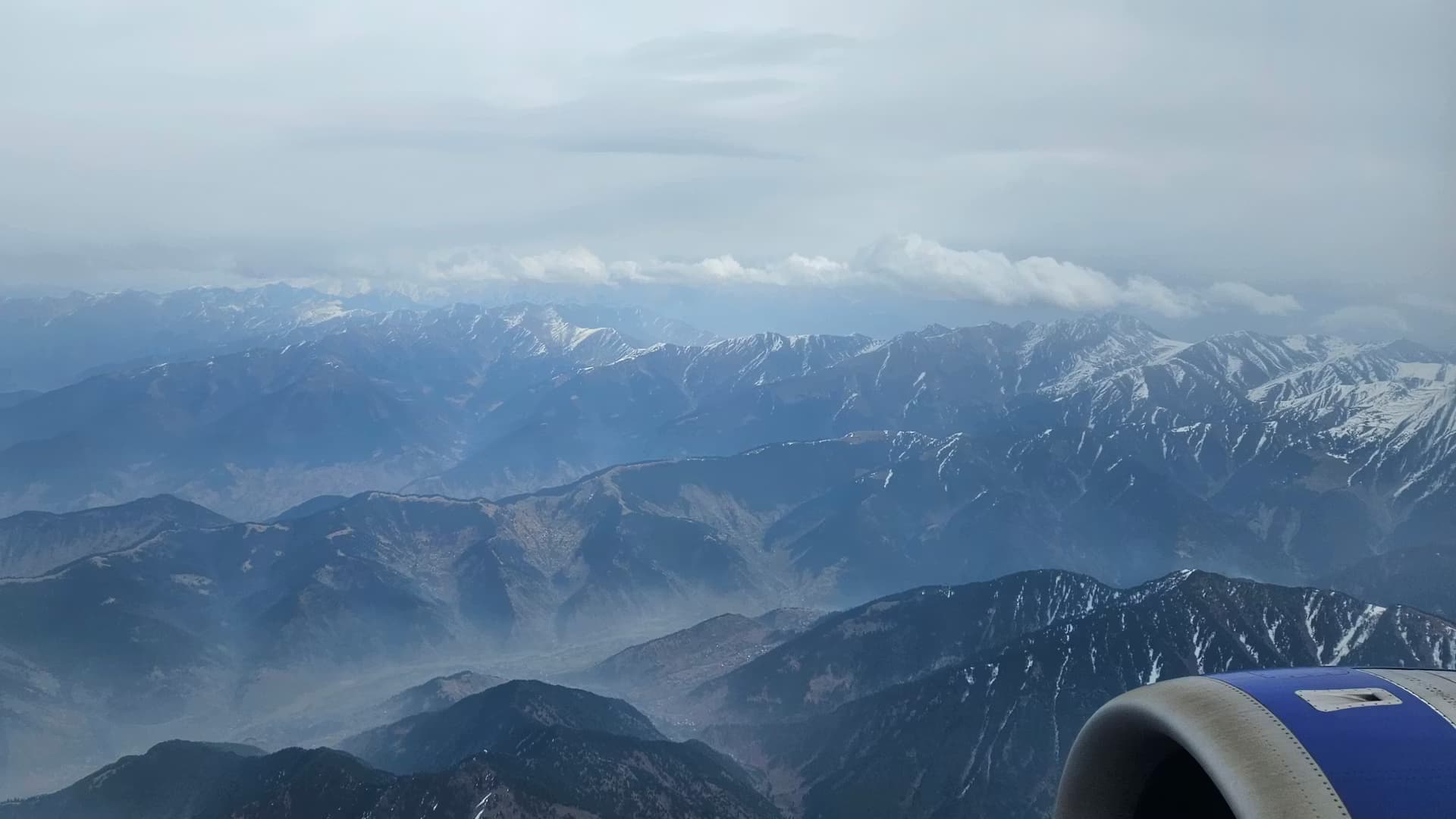 Arrival at Srinagar & sightseeing